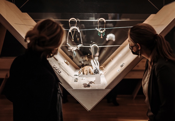 Bijoux d'artistes, de Picasso à Koons. La collection idéale de Diane Venet © Maison du Grand-Duc - Kary Barthelmey